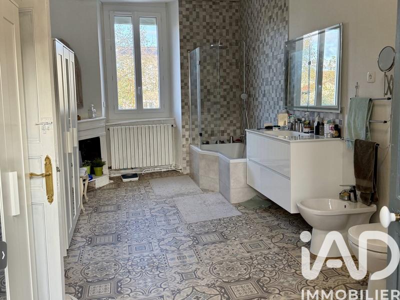 Maison de village - 257 m² - 3 pièces