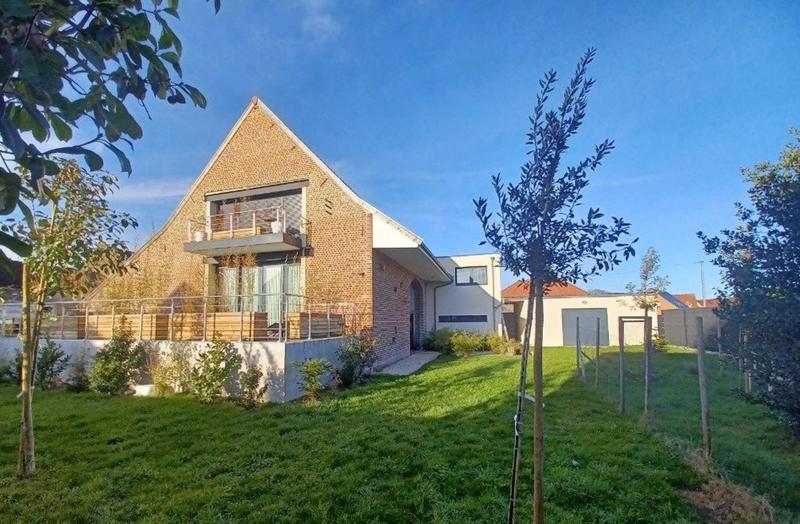 Villa - 423 m² - 7 pièces