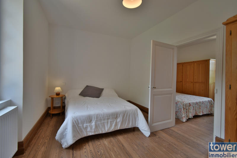 Propriété - 289 m² - 11 pièces