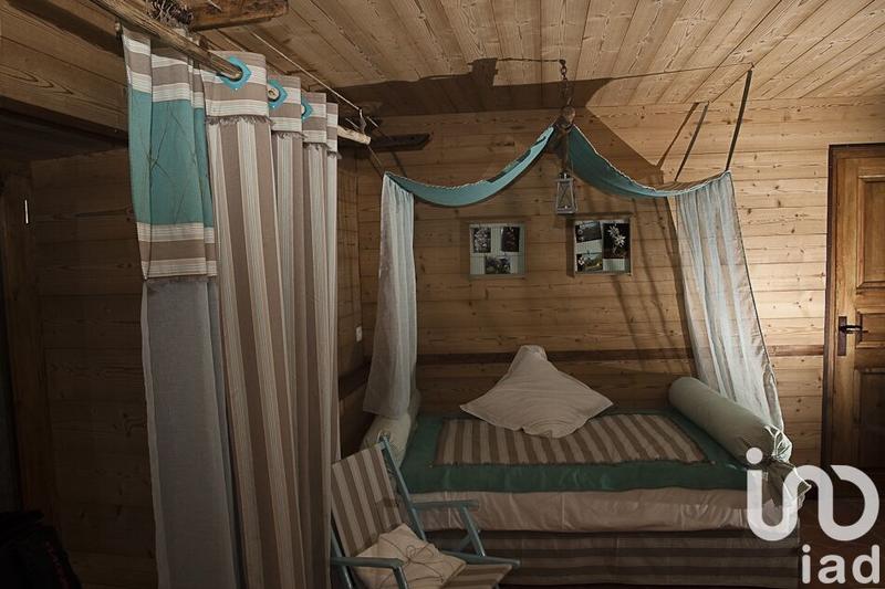 Maison - 261 m² - 9 pièces