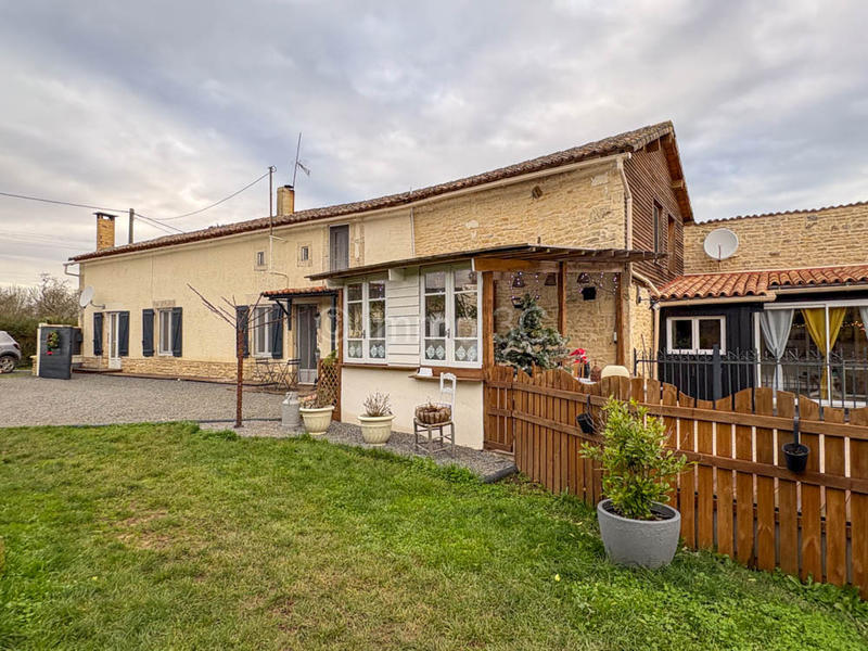 Maison en pierre - 201 m² - 7 pièces