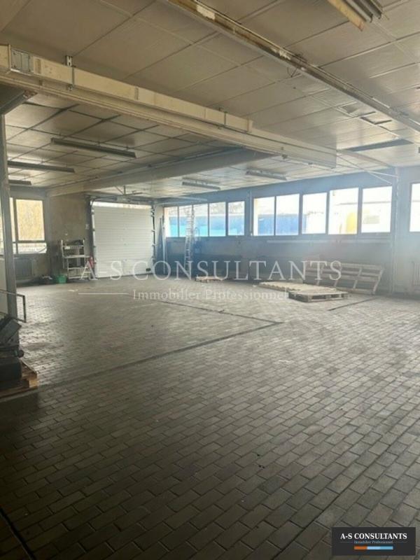 Entrepôt - 1 800 m²