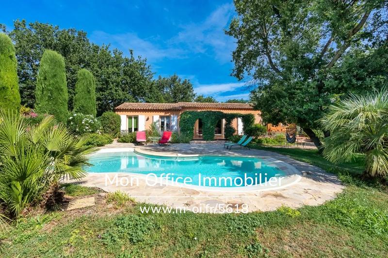 Villa - 251 m² - 10 pièces
