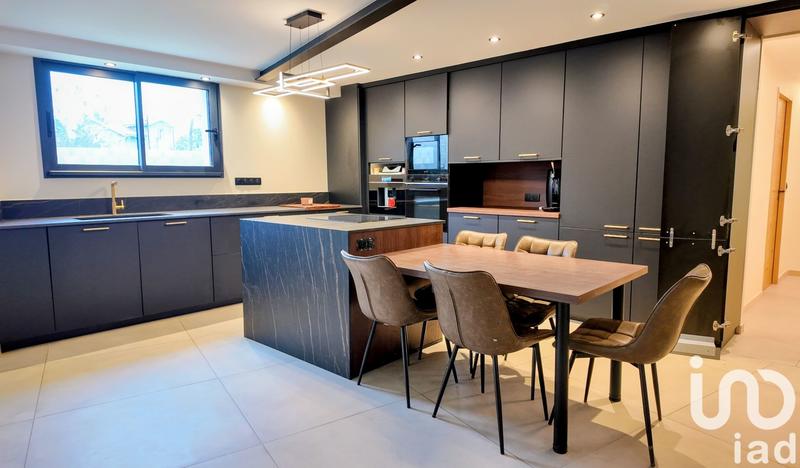 Maison - 187 m² - 5 pièces