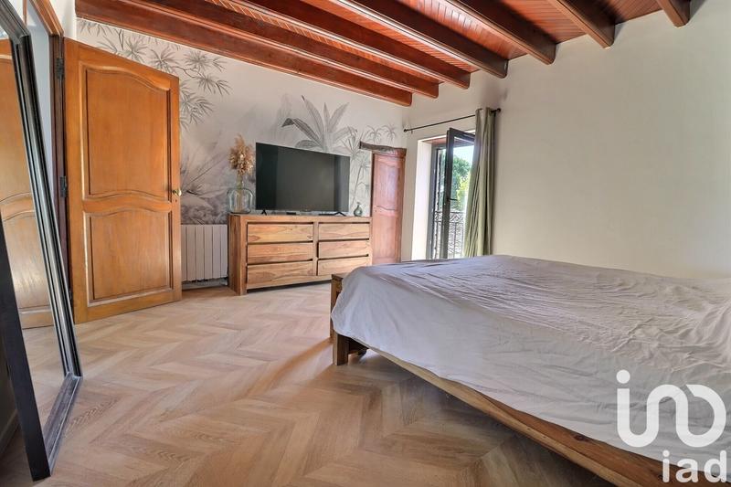 Maison - 203 m² - 7 pièces