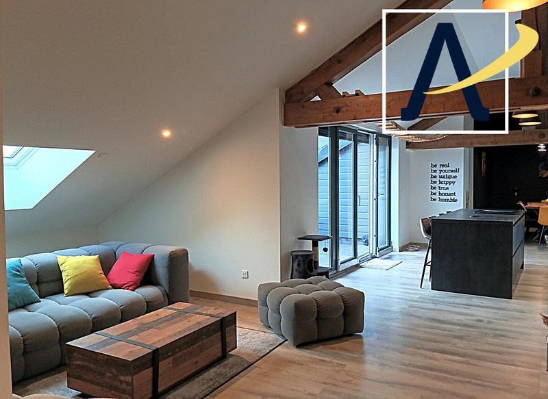 Appartement - 90 m² - 5 pièces