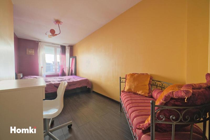 Loft - 121 m² - 4 pièces