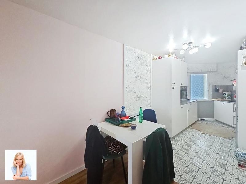 Appartement - 90 m² - 5 pièces