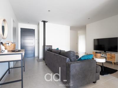 Maison - 87 m² - 4 pièces