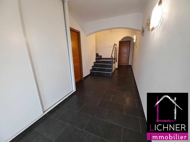 Maison - 220 m² - 8 pièces