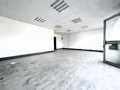 Local commercial - 69 m² - 2 pièces