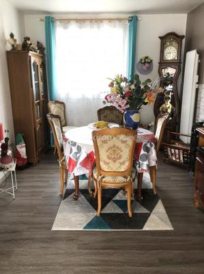 Maison traditionnelle - 95 m² - 4 pièces