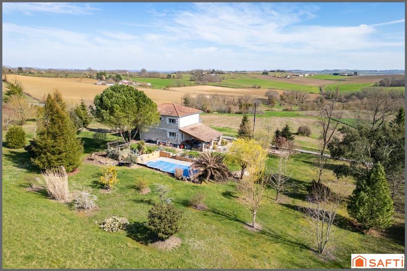 Maison - 147 m² - 6 pièces