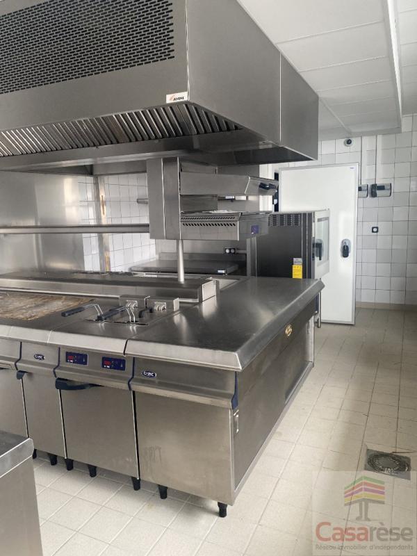 Local commercial - 280 m² - 8 pièces