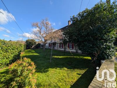 Maison - 407 m² - 8 pièces