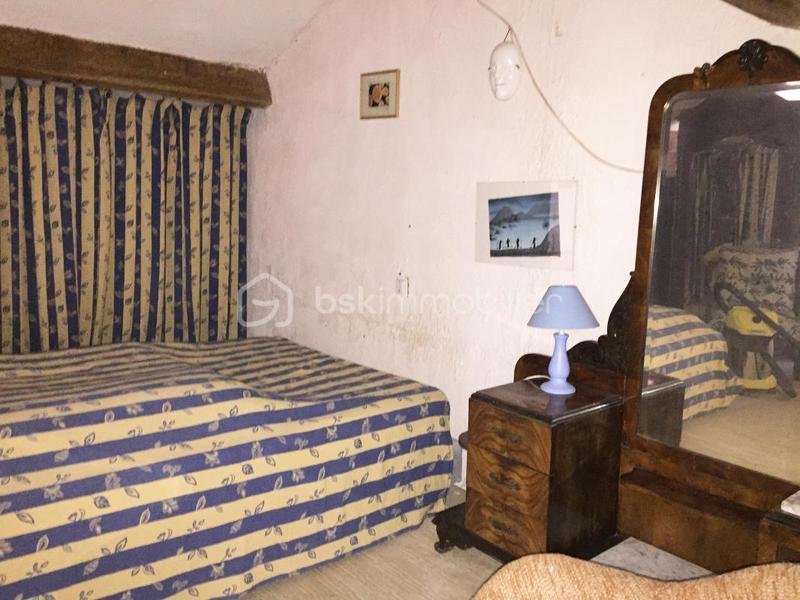 Maison en pierre - 257 m² - 5 pièces