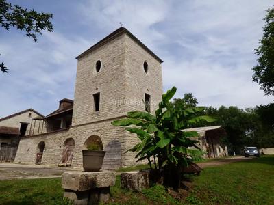 Maison - 310 m² - 11 pièces