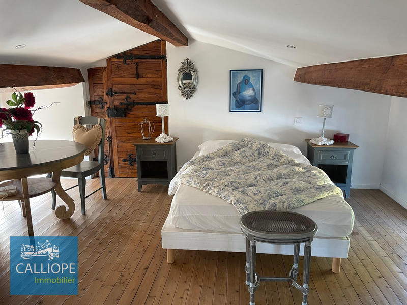 Propriété - 385 m² - 14 pièces