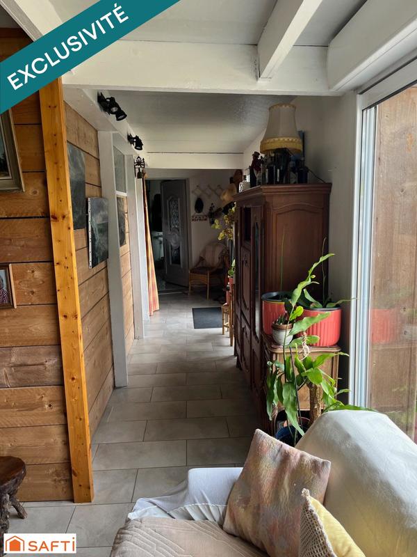 Maison - 201 m² - 9 pièces