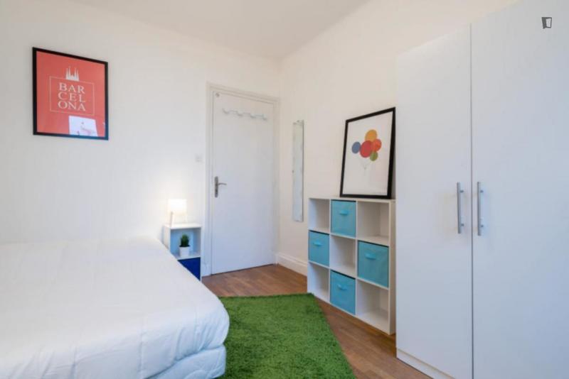 Chambre - 11 m² - 4 pièces