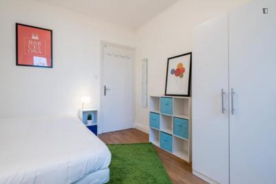Chambre - 11 m² - 4 pièces