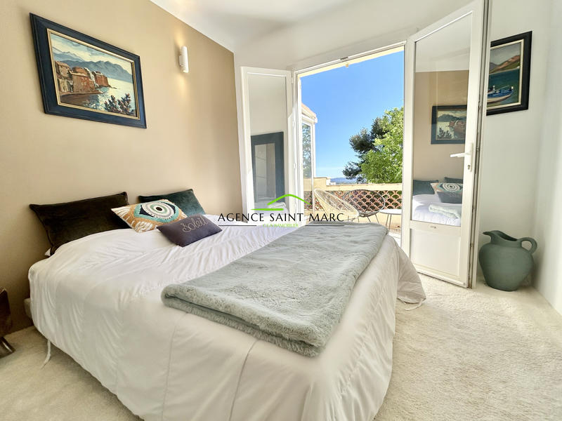 Maison - 102 m² - 4 pièces