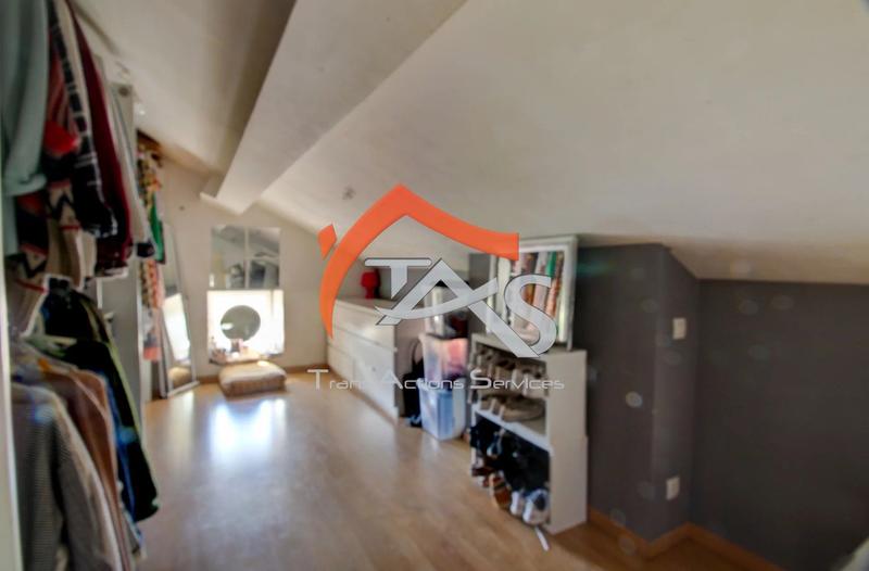 Immeuble - 252 m² - 11 pièces