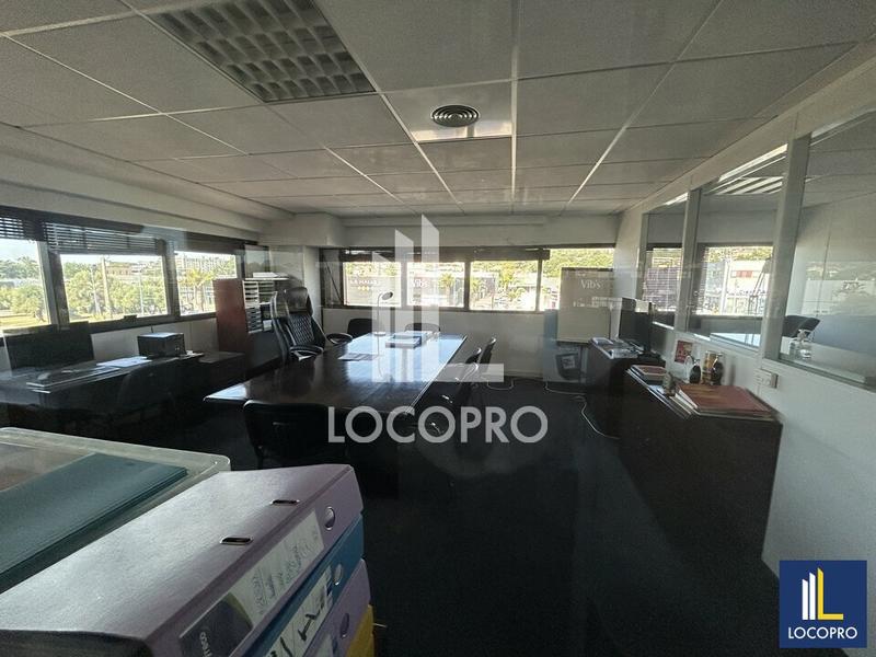 Bureau - 180 m²