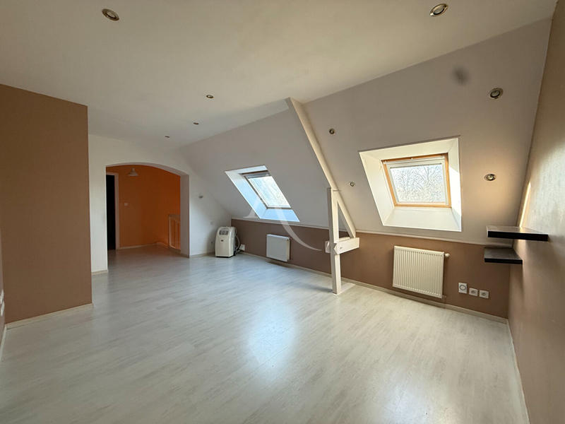 Maison - 232 m² - 8 pièces
