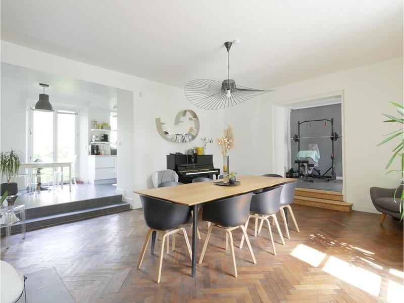 Maison - 407 m² - 17 pièces