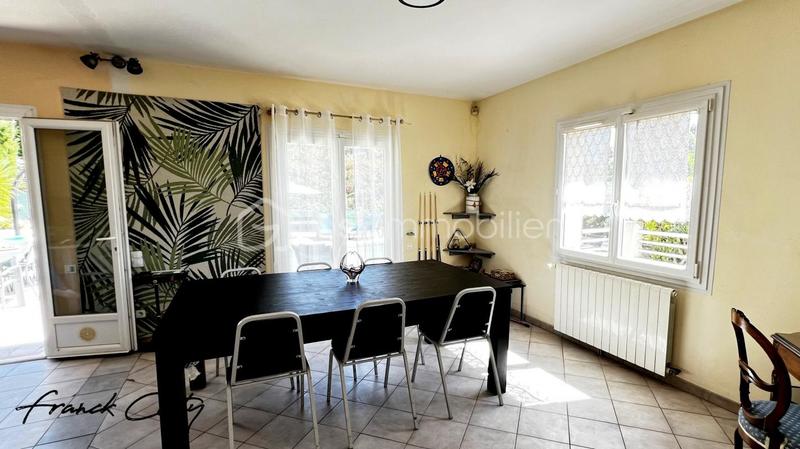 Villa - 180 m² - 7 pièces