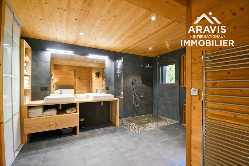 Maison - 195 m² - 6 pièces