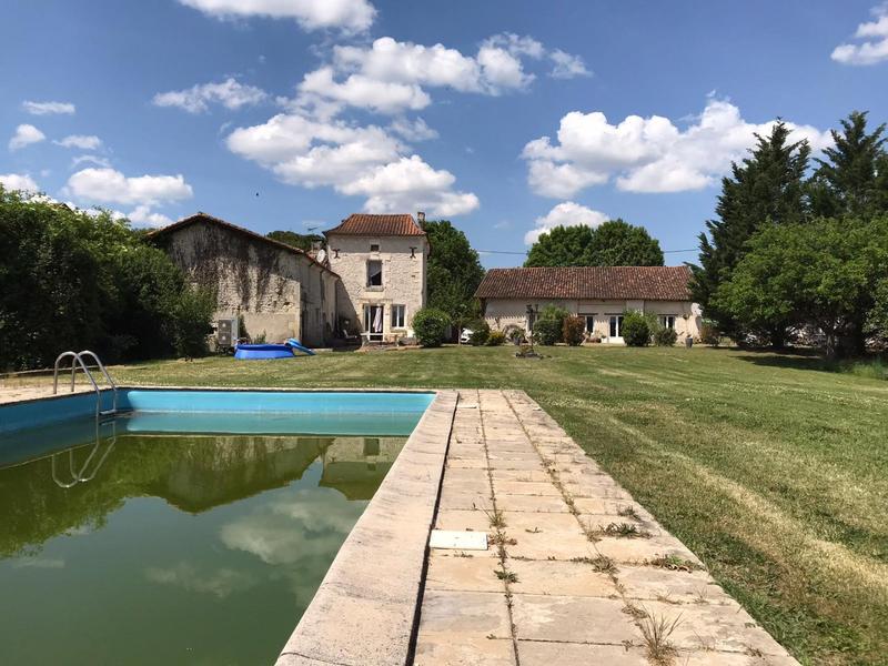 Propriété - 350 m² - 13 pièces