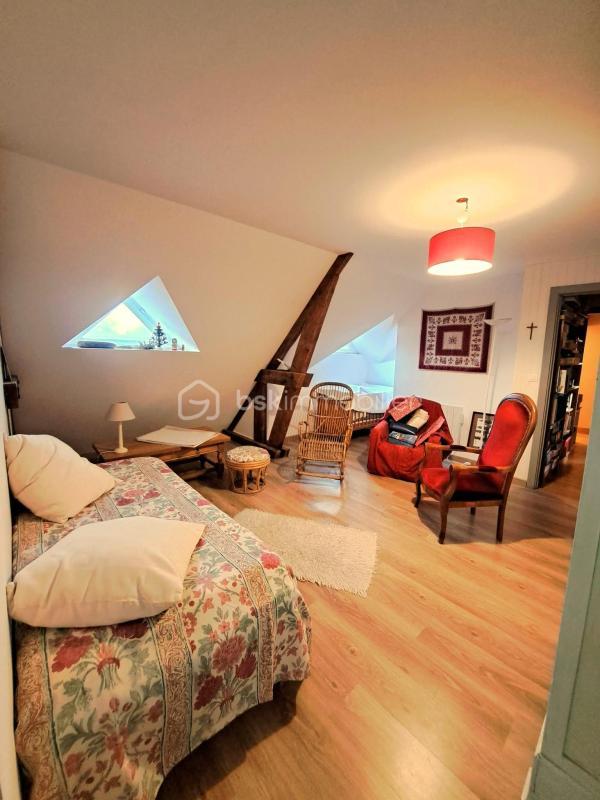 Pavillon - 209 m² - 8 pièces