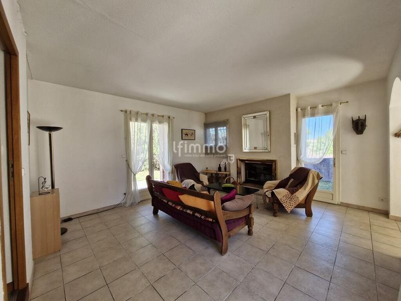 Maison - 94 m² - 7 pièces