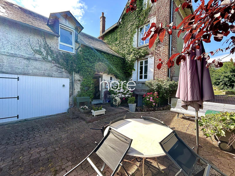 Maison - 282 m² - 11 pièces