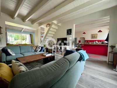 Maison - 106 m² - 5 pièces