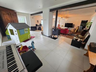 Longère - 245 m² - 9 pièces