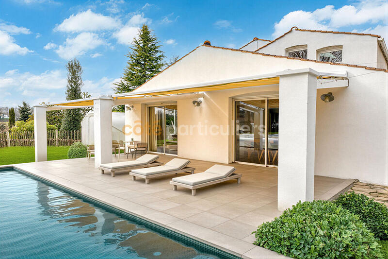 Maison - 220 m² - 9 pièces