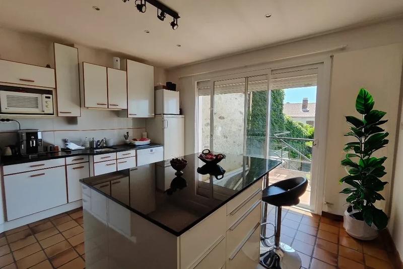 Maison de maîtres - 292 m² - 11 pièces