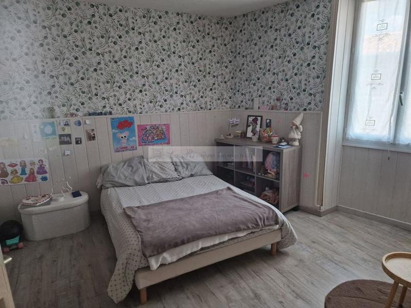 Maison - 208 m² - 9 pièces