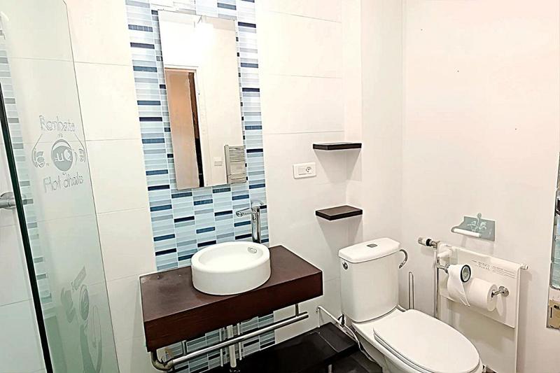 Maison - 200 m² - 13 pièces