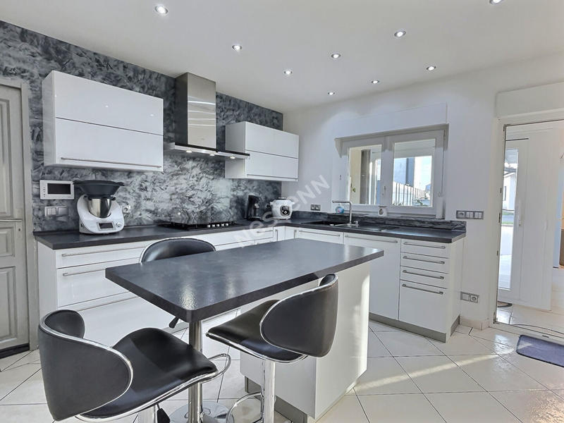 Maison - 188 m² - 6 pièces