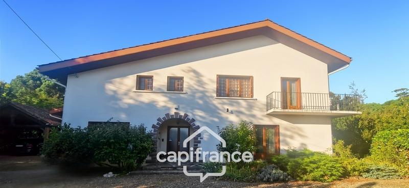 Maison - 190 m² - 8 pièces