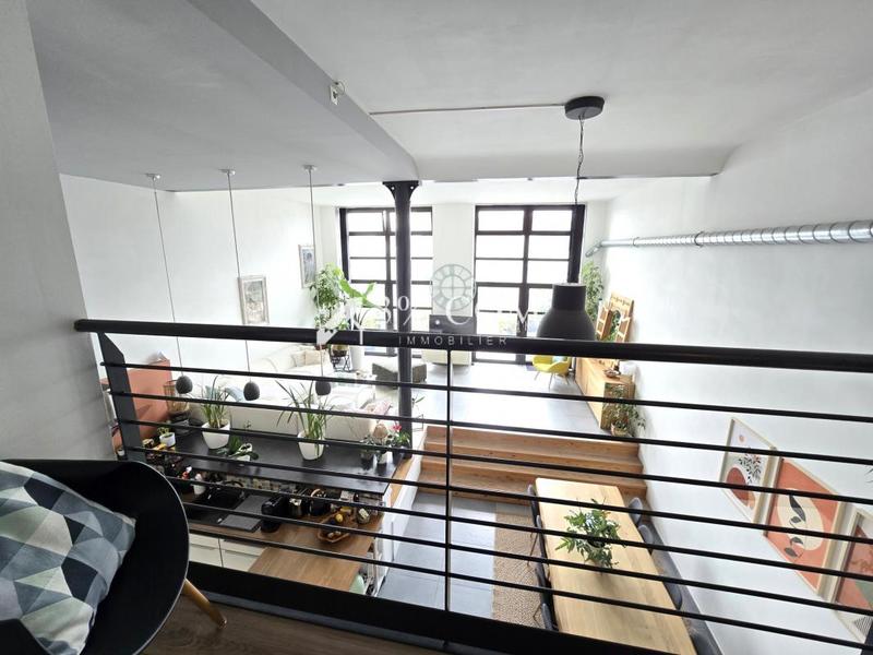 Loft - 144 m² - 5 pièces