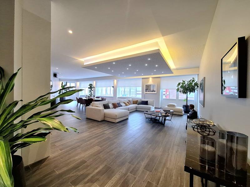 Appartement - 268 m² - 7 pièces