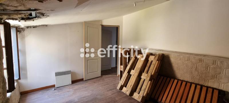 Maison - 121 m² - 8 pièces
