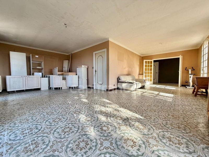 Maison - 185 m² - 6 pièces