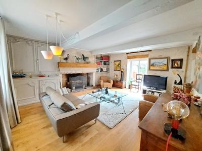 Maison - 180 m² - 6 pièces