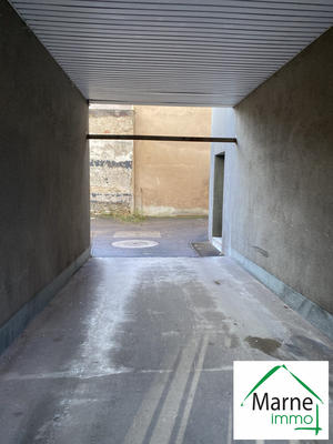 Parking / Garage - 10 m²